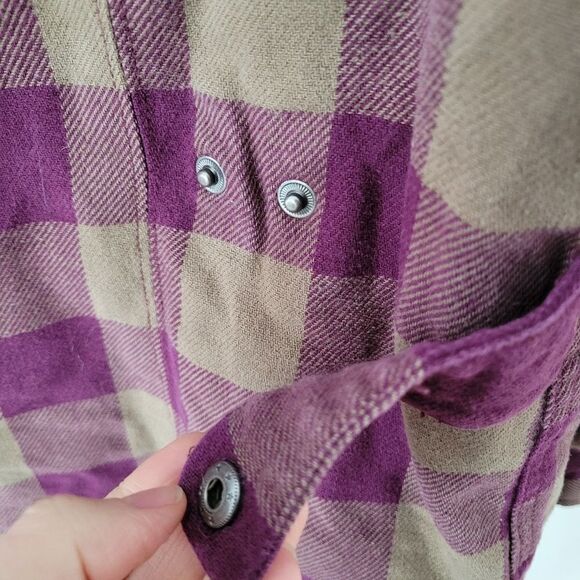 Duluth Trading Co Quilted Flannel Shacket Purple/Olive Snap Small Insulated - Picture 2 of 7